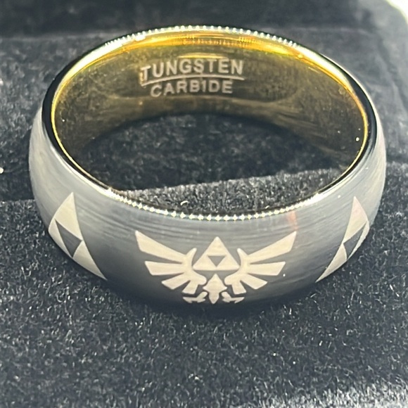 Tungsten Carbide Legend of Zelda pattern size 11 ring - Picture 4 of 7